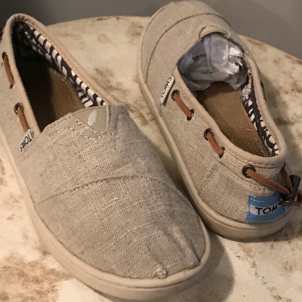 Toms